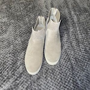 Steve madden taupe shoes